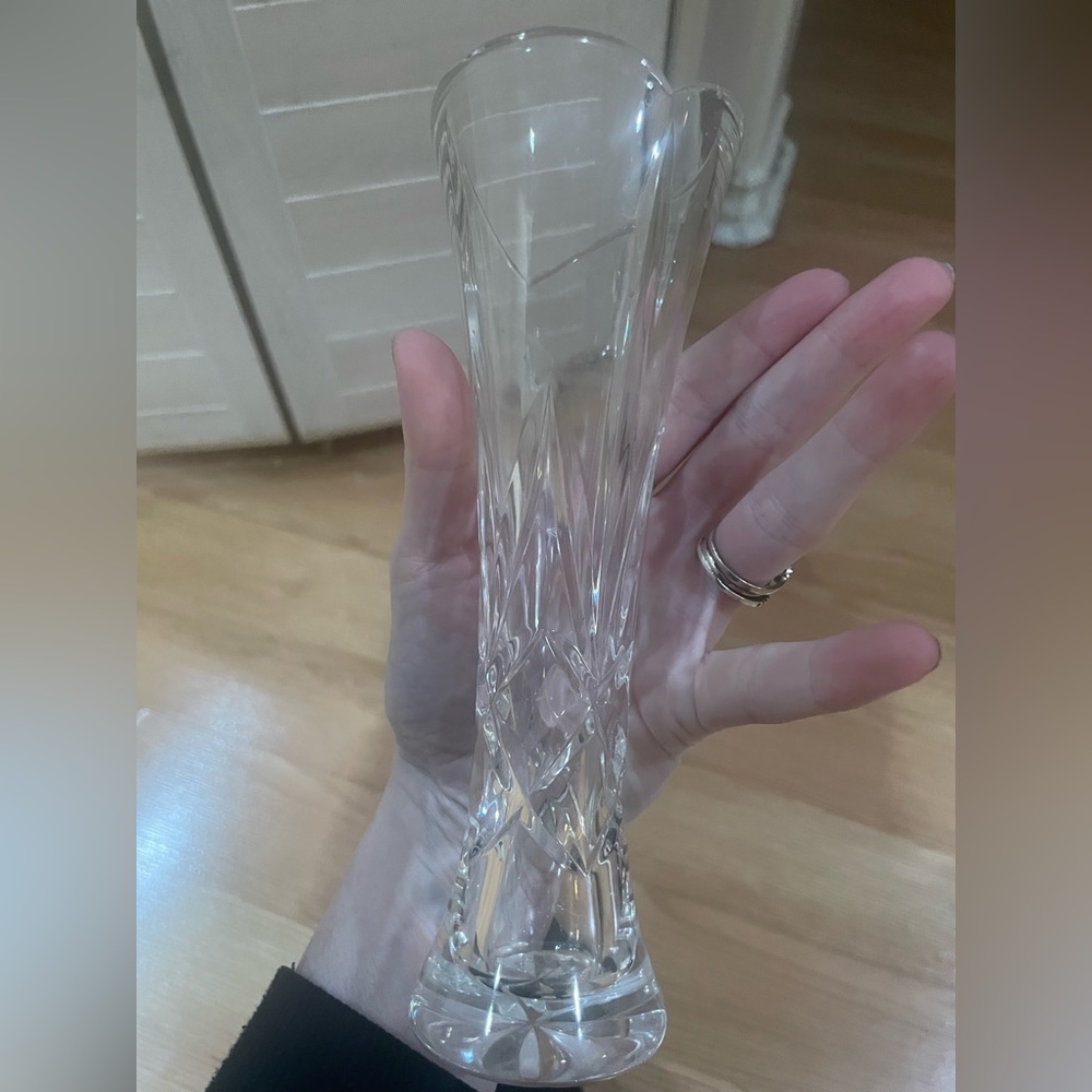 Vintage Crystal Sweetheart Bud Vase - Picture 5 of 5